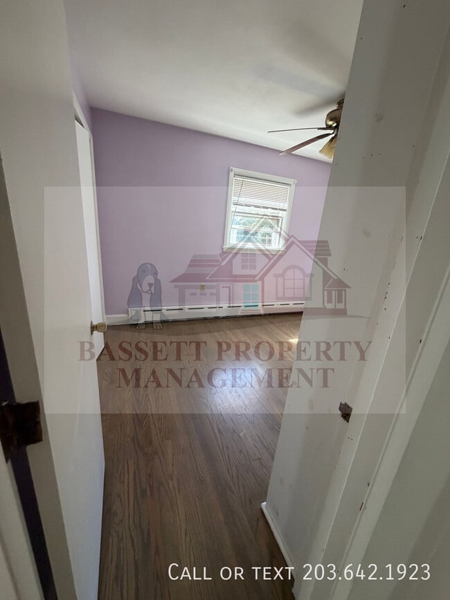 Building Photo - 76 Rosemount Ave