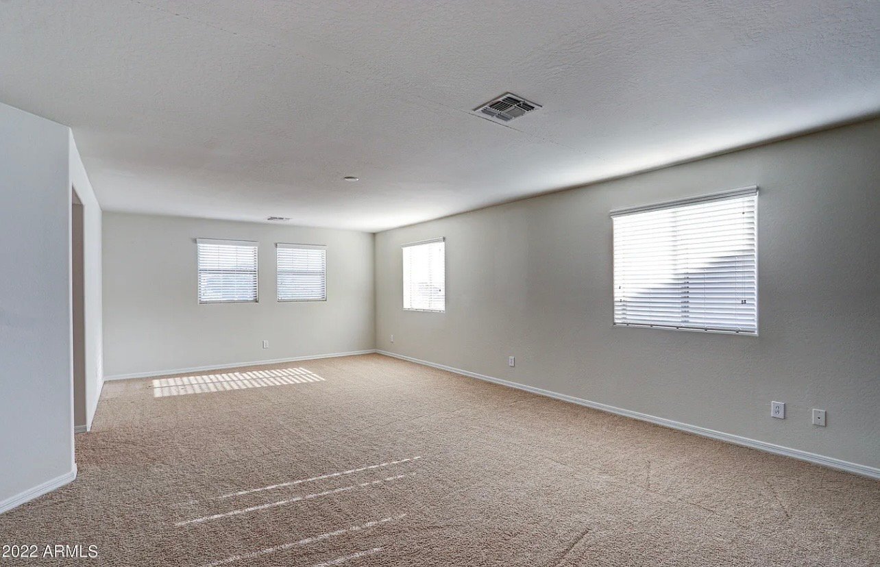 Building Photo - 6328 W Victory Way