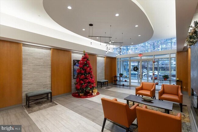 Building Photo - 350 G St SW