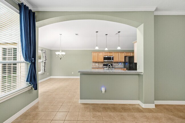 Building Photo - 8218 Silver Lure Dr