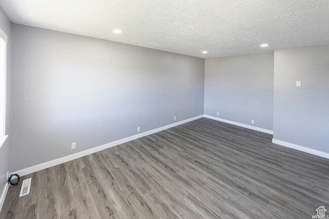 Building Photo - 202 W 2050 N
