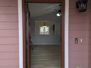 Building Photo - 2067 Woodpark Dr