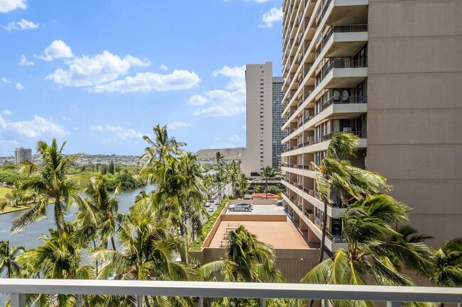 Building Photo - Waikiki 1BR/1BA with Ala Wai Canal & Mountain Views — Wraparound Lanai, Utilities Included