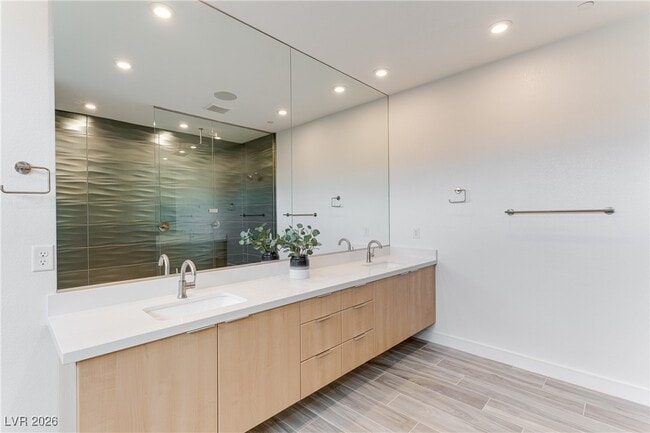 Building Photo - 214 Abbey Hill St