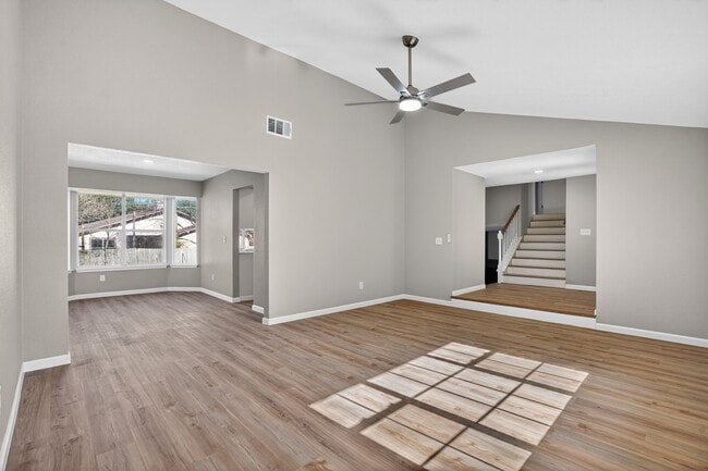 Building Photo - 5103 Devon Green Dr