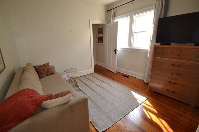 Building Photo - 5525 Tompkins Ave