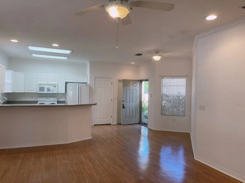 Building Photo - 4847 NW 78th Rd