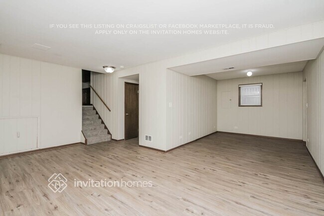 Building Photo - 16632 Parkview Ave