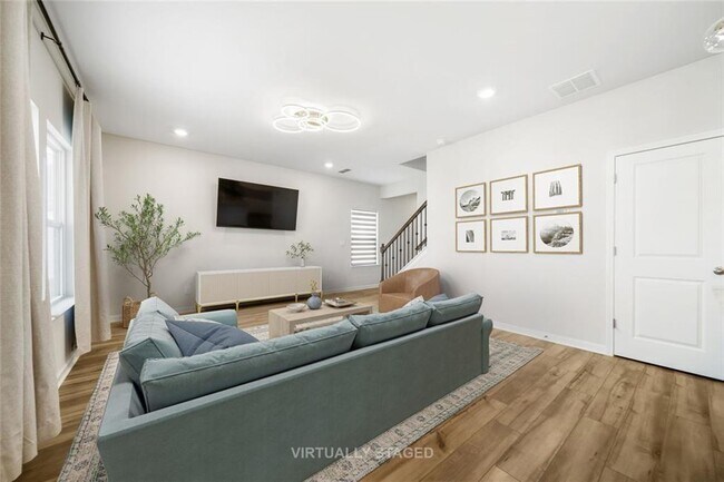 Building Photo - 1510 Lyon Wy Dr