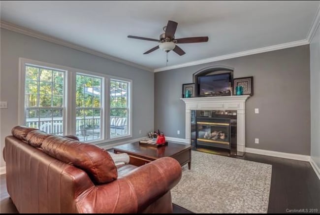Building Photo - 17120 Clementine Ct