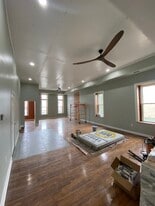 Building Photo - 126 S Springfield St