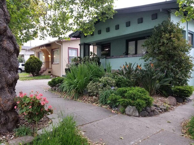 Building Photo - 1308 Marin Ave