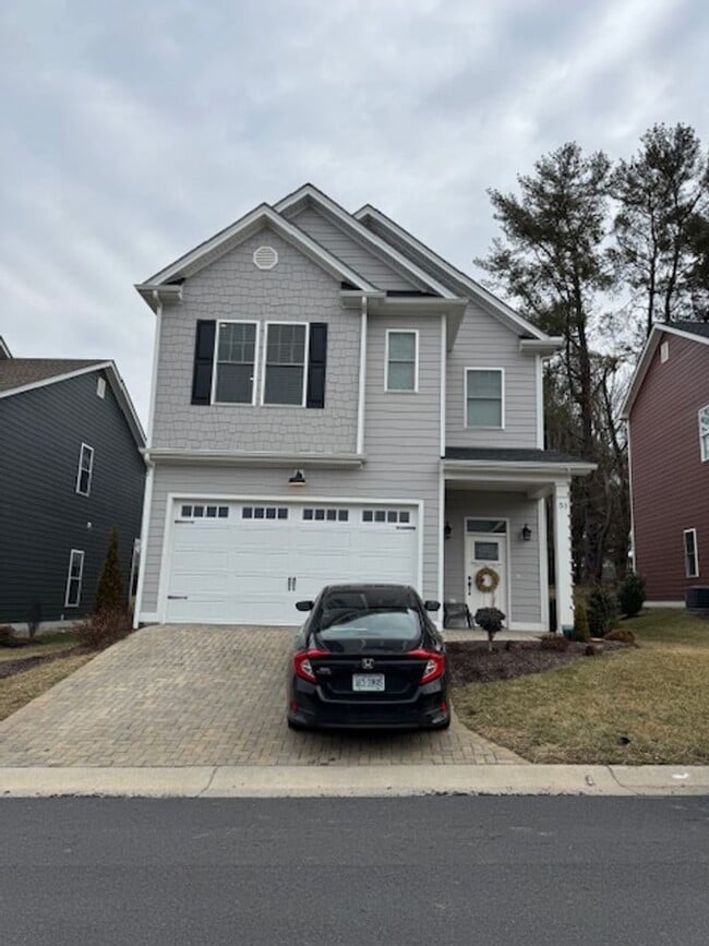 Building Photo - Spacious Home in Weatherburn