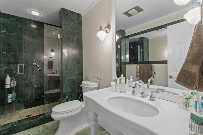 Building Photo - 241 Perkins St