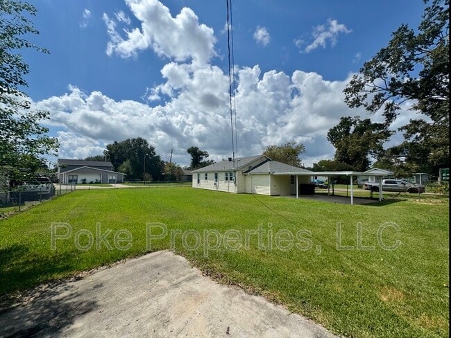 Building Photo - 3609 1st Ave