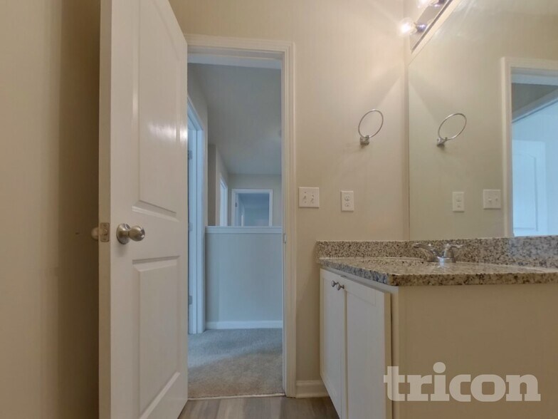 Building Photo - 133 Glendale Blvd