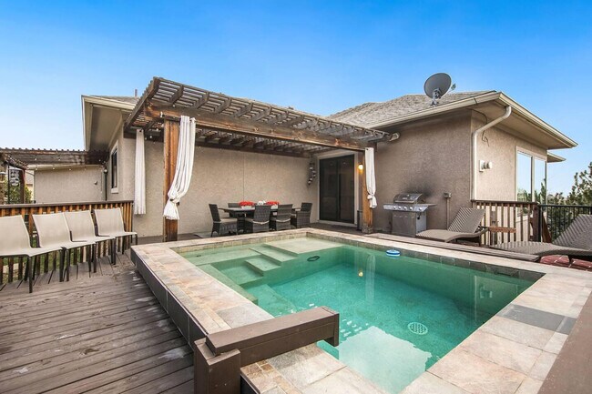 Building Photo - 1942 S Routt Ct