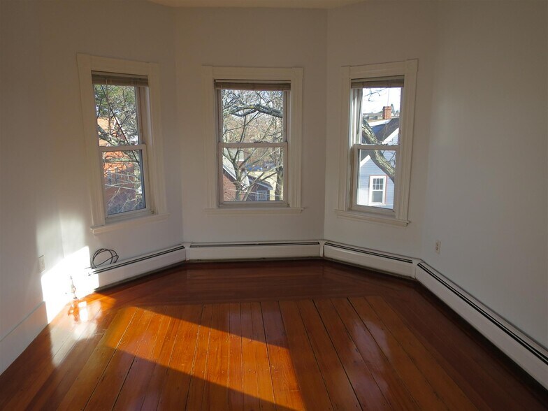 Primary Photo - 54 Madison Ave