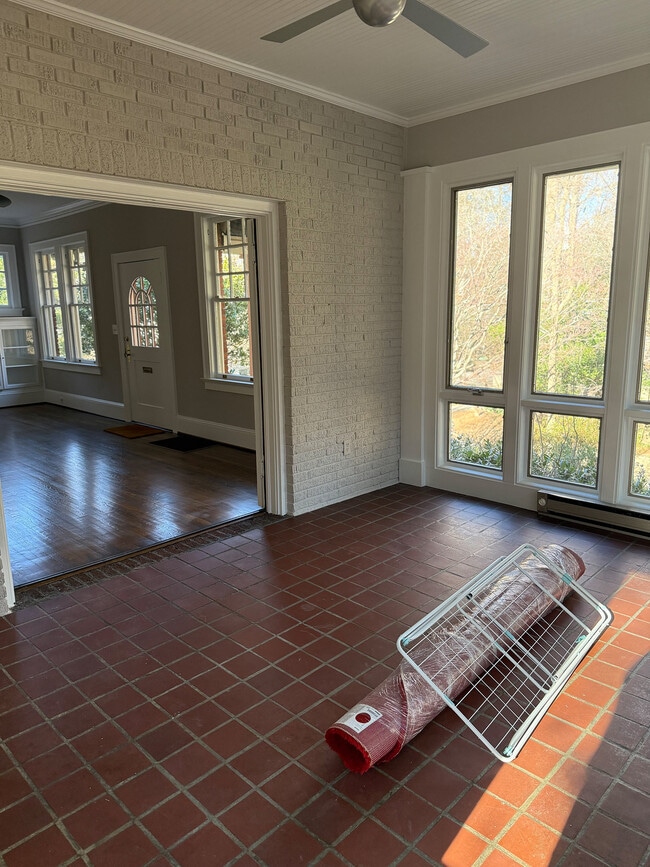 Building Photo - 719 Elmont Dr