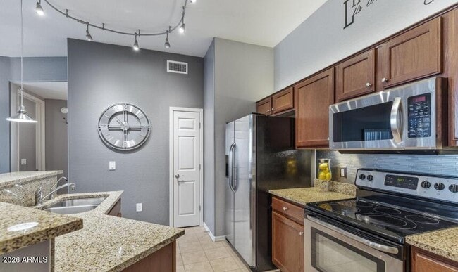 Building Photo - 3330 S Gilbert Rd