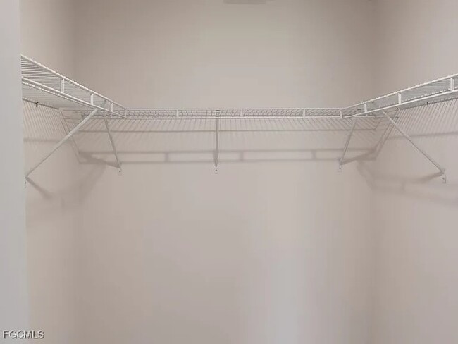 Building Photo - 1109 SE 5th Ct