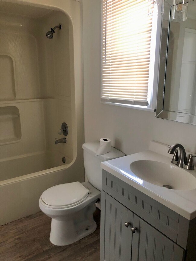 Building Photo - Pre leasing now for August 10th move in!