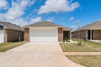 Building Photo - 2213 SE 89th Terrace