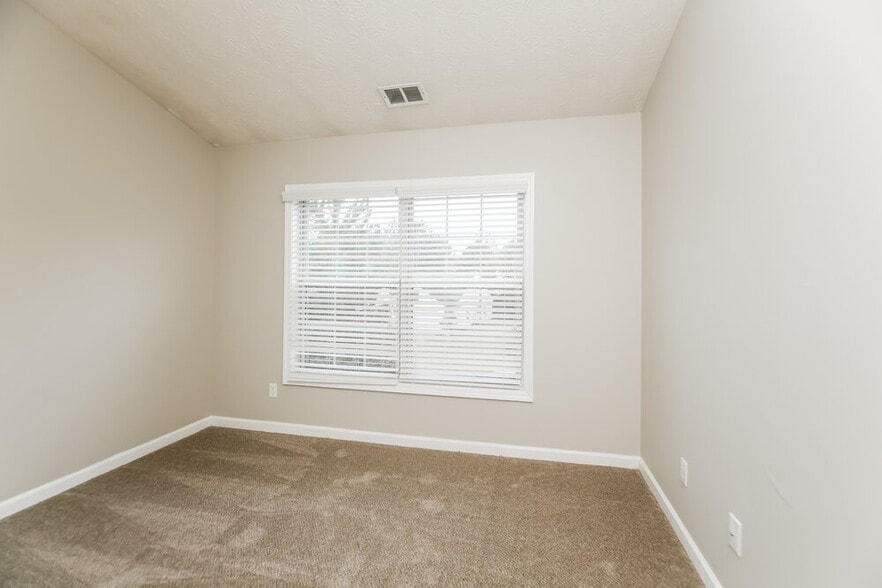 Building Photo - 7121 Silver Mine Crossing SE