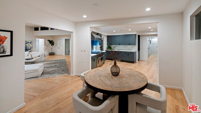 Building Photo - 10134 Angelo View Dr