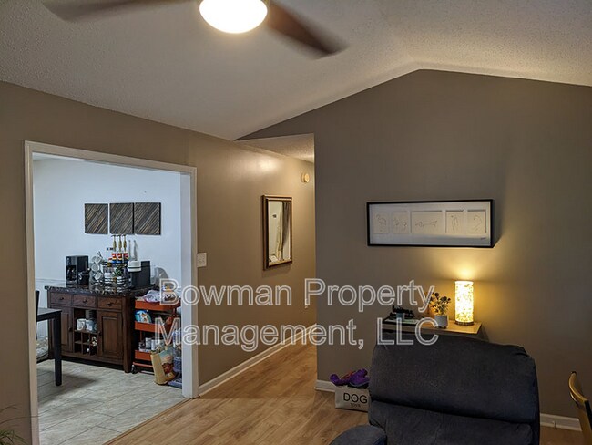 Building Photo - 155 Rachel Way