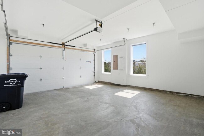 Building Photo - 3599 Aster St