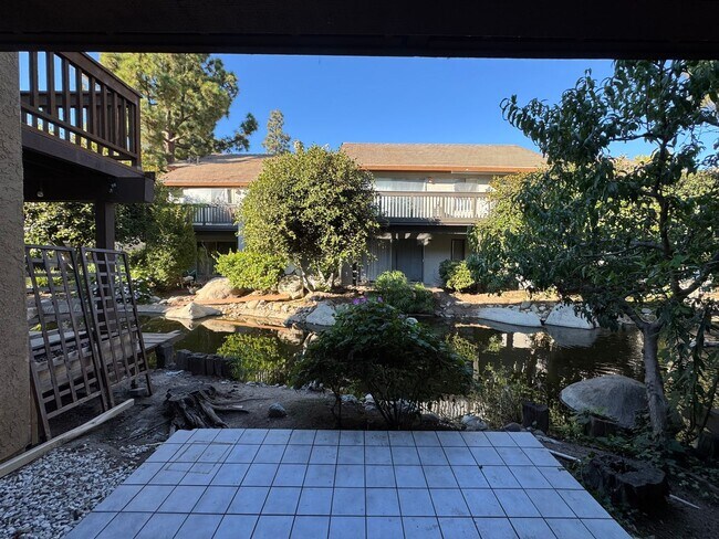 Building Photo - Beautiful 1Bd/1Ba Condo Overlooking Stream...