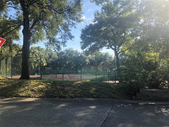 Building Photo - 2721 5th Ct