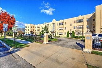 Building Photo - 1180 Narragansett Blvd