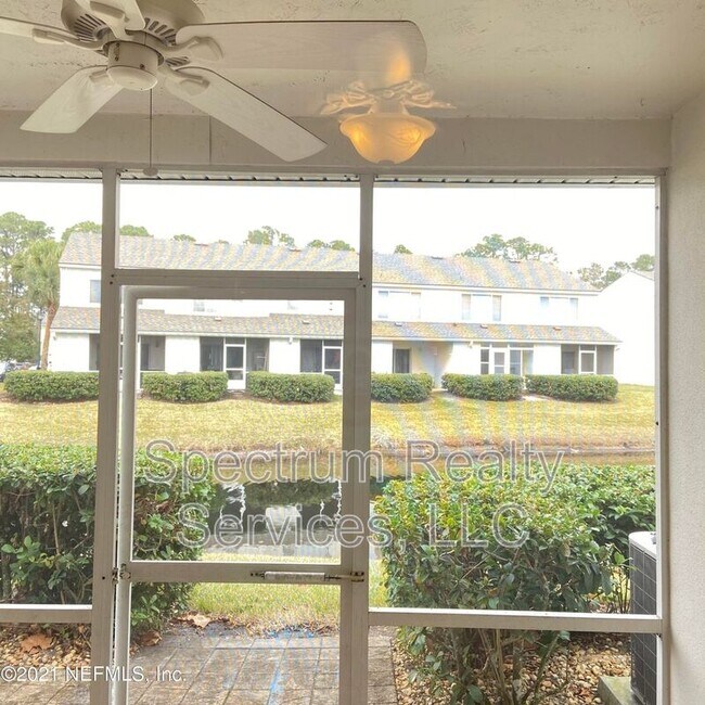 Building Photo - 12311 Kensington Lakes Dr