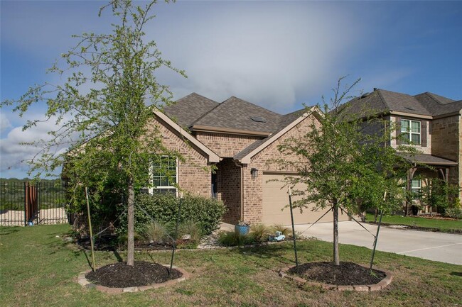 Building Photo - 6808 Cliff Rose Dr