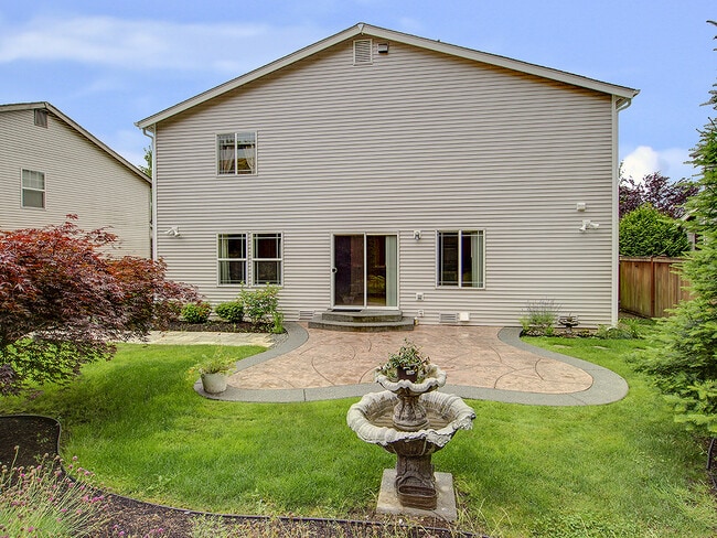 Building Photo - Bright and Sunny Two Story Monroe Three Be...