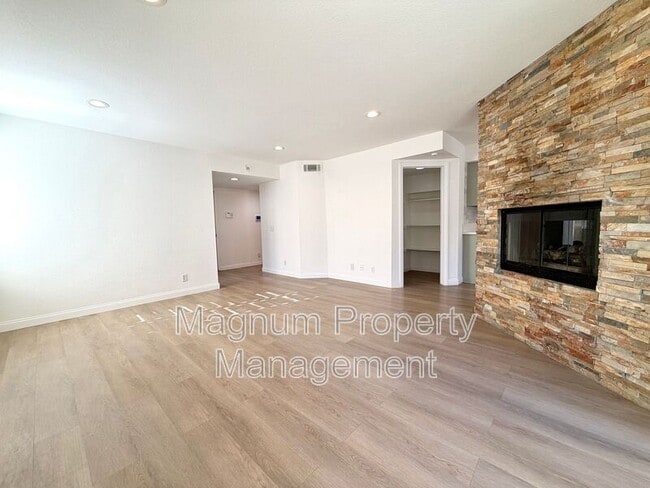 Building Photo - 30219 Corte Cantera