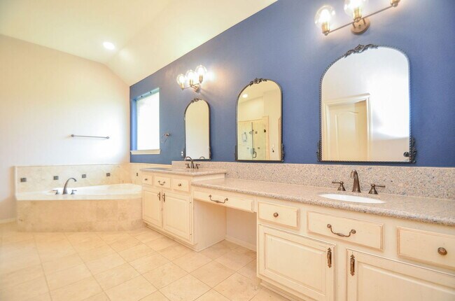 Building Photo - 42 N Knights Crossing Dr