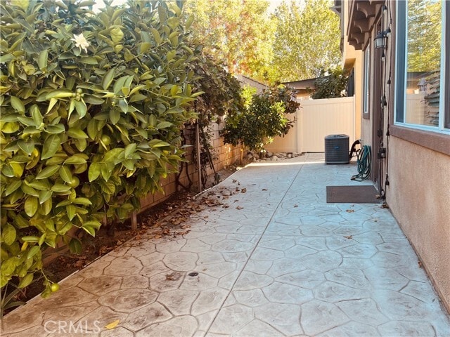 Building Photo - 767 Huron Pl