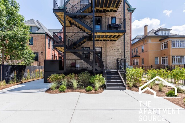 Building Photo - 2228 N Kedzie Blvd
