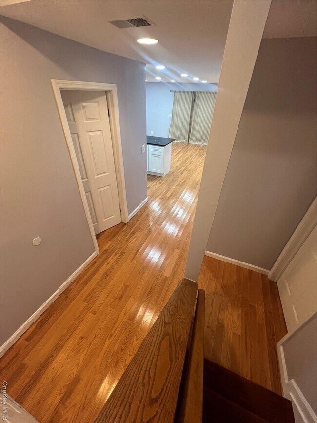 Building Photo - 50 Brick Pond Rd