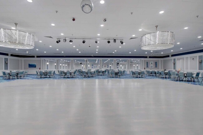 Building Photo - 360 Flanders Dr