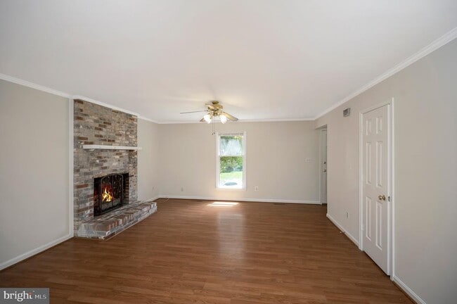 Building Photo - 5063 Tara Dr