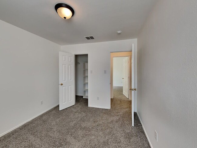 Building Photo - MOVE IN READY NOW IN KELLER ISD!