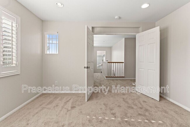 Building Photo - 421 Corte Calypso