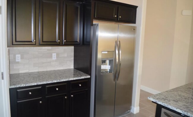Building Photo - 3715 Bonifacio Way