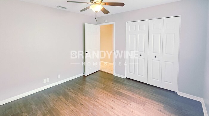 Building Photo - 7036 Fallbrook Ct