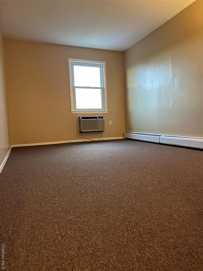 Building Photo - 83-13 149th Ave