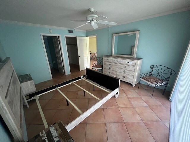 Building Photo - 1650 Pine Tree Ln